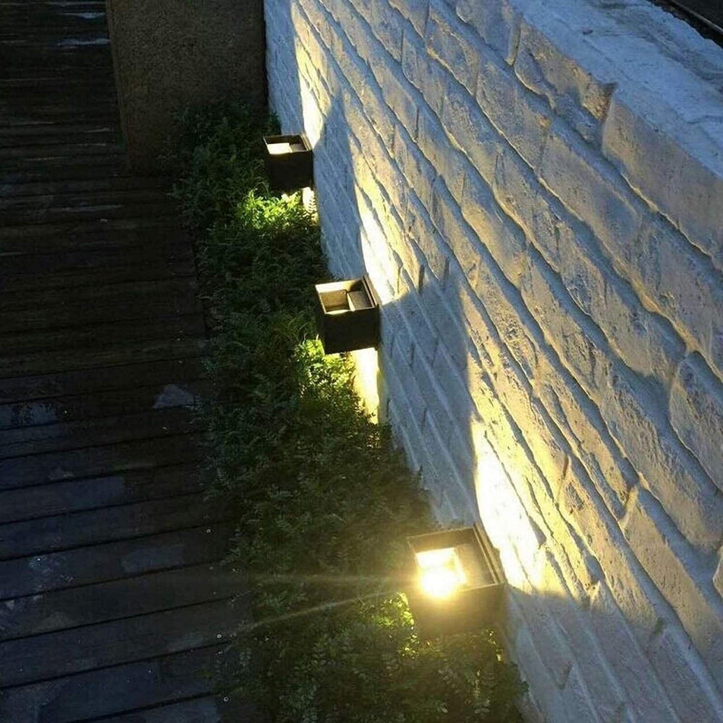 Modern LED fali lámpa – fel-le világító, kocka design